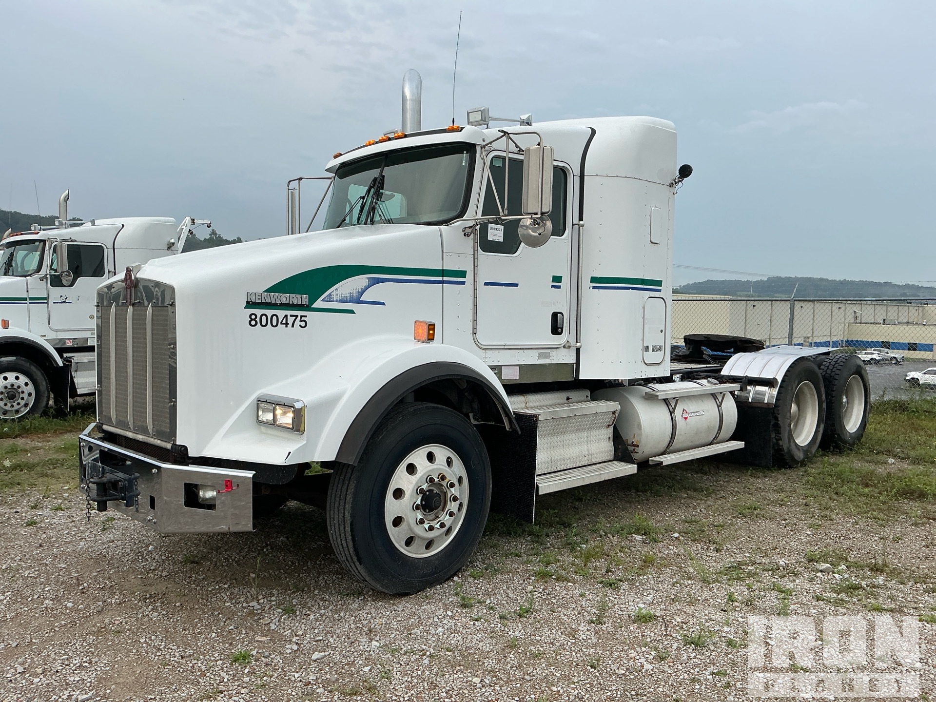 2009 Kenworth T800 6x4 T/A Sleeper Truck Tractor