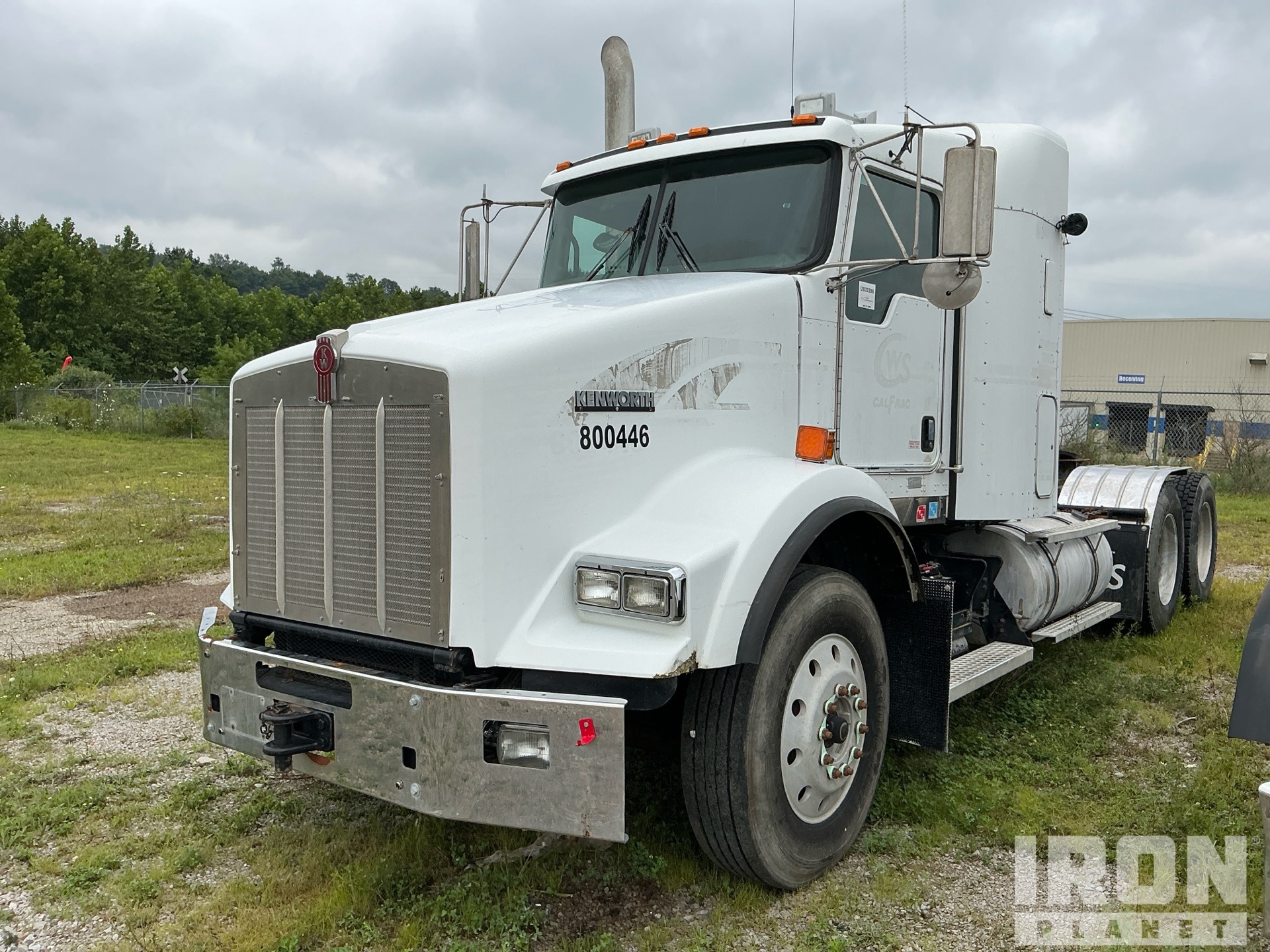2009 Kenworth T800 6x4 T/A Sleeper Truck Tractor (Inoperable)