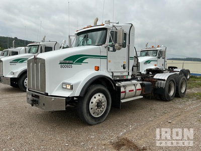 2012 Kenworth T800 6x4 Day Cab Truck Tractor