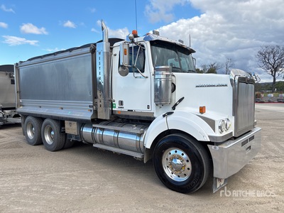 2017 Western Star 4800FS/2 6x4 T/A Dump Truck