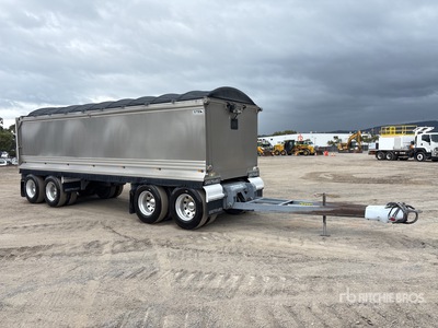 2019 Shephard 8 m Quad Dog End Dump Trailer