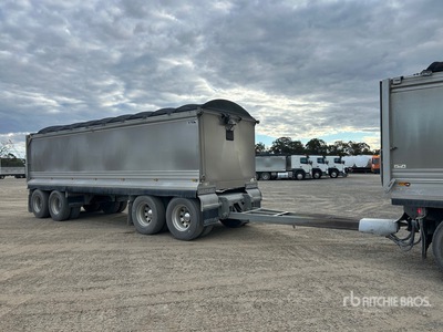 2019 Shephard 8050 mm Quad Dog End Dump Trailer