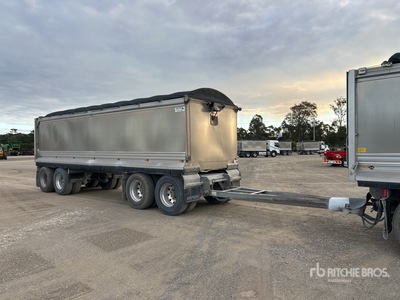2020 Shephard 8050 mm Quad/A End Dump Trailer
