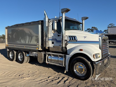 2019 Mack CMHR Trident 6x4 Autocarro ribaltabile 2 assi
