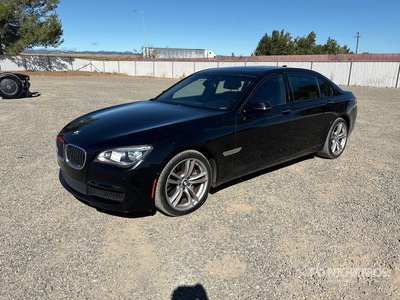 2015 BMW 750T Auto