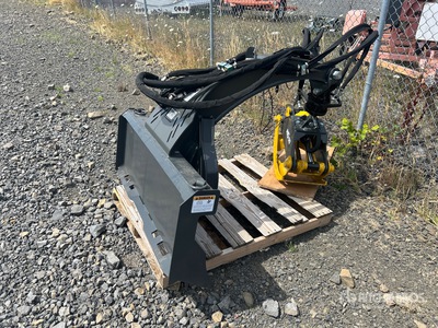 MechMaxx RLG50 50 in 3000 lb Log Skid Steer Grapple