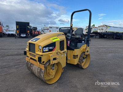 2018 Cat CB2.7 Rullo vibrante tandem