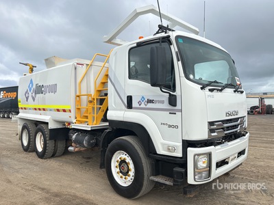 2020 Isuzu FVZ 260-300 13500 L 6x4 Camion cisterna de agua