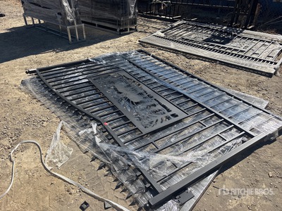 2026 KJ K0720-1 18 ft x 6 ft 7 in Wrought Iron Bi-Parting ドライブウェイ ゲート (Unused)