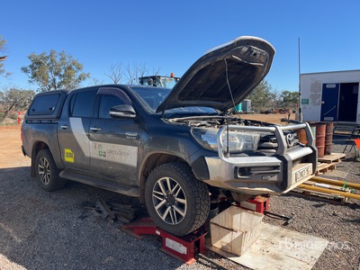 2015 Toyota Hilux 4x4 Dual Cab Pickup