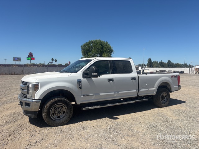 2019 Ford F-350 XLT 4x4 Crew Cab Pickup