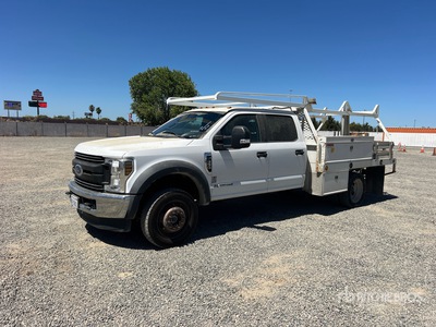 2019 Ford F-550 XL 4x4 Crew Cab Ciężarówka z płaską platformą