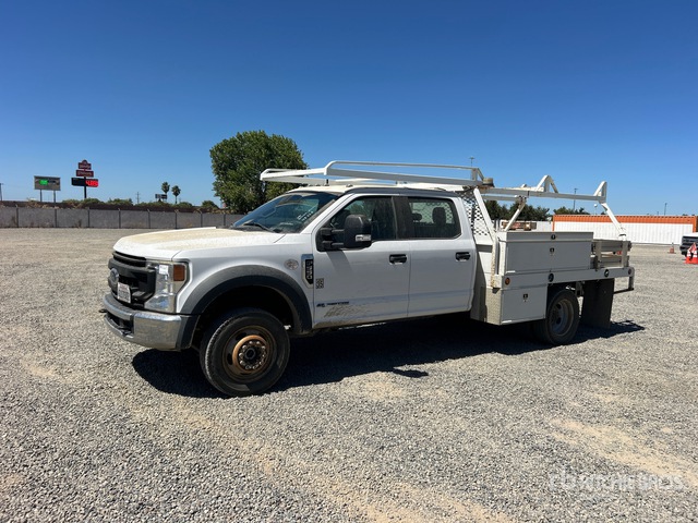 2020 Ford F-550 XL 4x4 Crew Cab Flatbed Truck