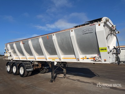 2020 Trout River 9.9 m Tri/A Live Bottom Trailer