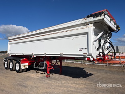2023 Roadwest 8.2 m Tri/A Side Dump Trailer