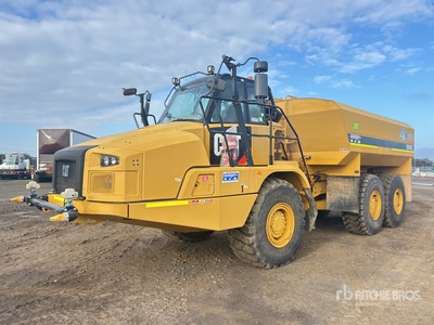 2018 Cat 725C2 6x4 20000 L Water Wagon
