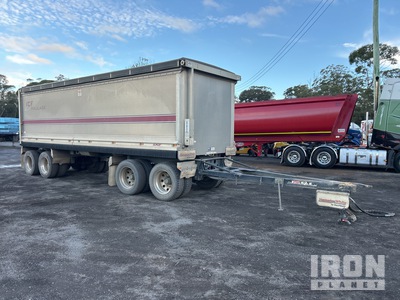 2024 MaxiTrans 8.2 m Quad Dog End Dump Trailer