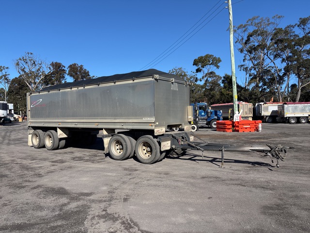 2022 Brentwood Trailers 8.2 m Quad Dog Tipping Trailer 2022 Brentwood Trailers 8.2 m Quad Dog Tipping Trailer