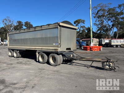 2017 Tefco 8 m Quad Dog End Dump Trailer