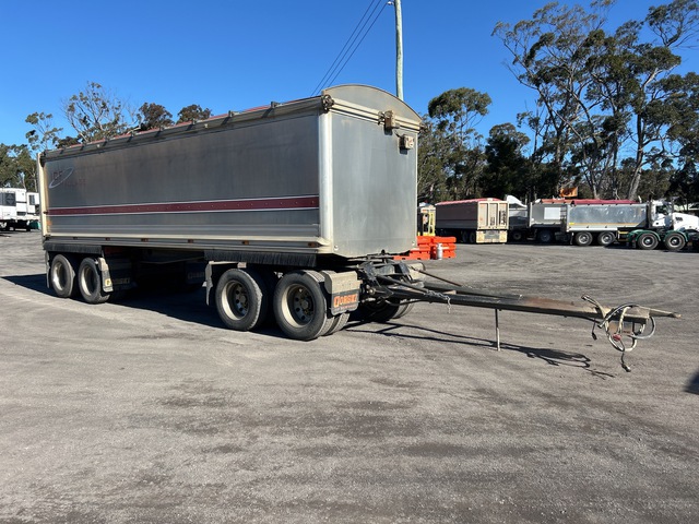 2023 Tip Trailers R Us 8.2 m Quad Dog Tipping Trailer 2023 Tip Trailers R Us 8.2 m Quad Dog Tipping Trailer