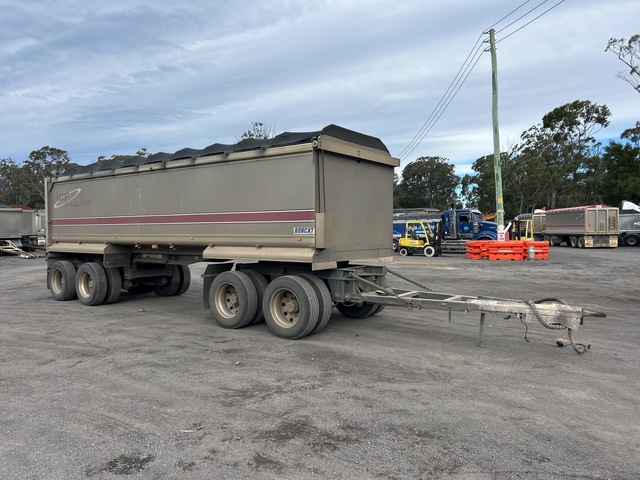 2017 Borcat 8 m Quad Dog Tipping Trailer 2017 Borcat 8 m Quad Dog Tipping Trailer