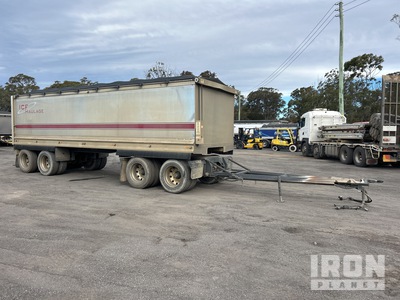 2022 Brentwood Trailers 8.2 m Quad Dog End Dump Trailer