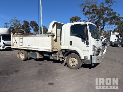 2019 Isuzu FSR850 4x2 S/A Dump Truck