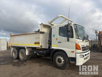 2013 Hino 500 FM 2628 6x4 T/A Camión dumper