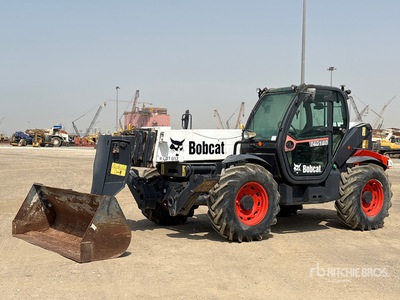 2015 Bobcat T40180 を見 Telehandler