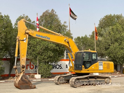 2012 Komatsu PC220-7 Pelle Hydraulique sur Chenilles