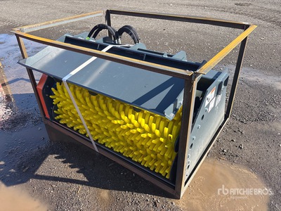 2026 Handy HVSB48 55 in Skid Steer Screening Bucket (Unused)