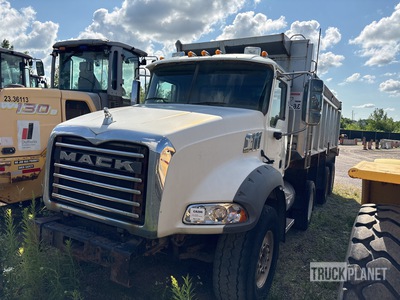 2006 Mack Granite Granite 8x4 Camion à benne basculante Tri/E