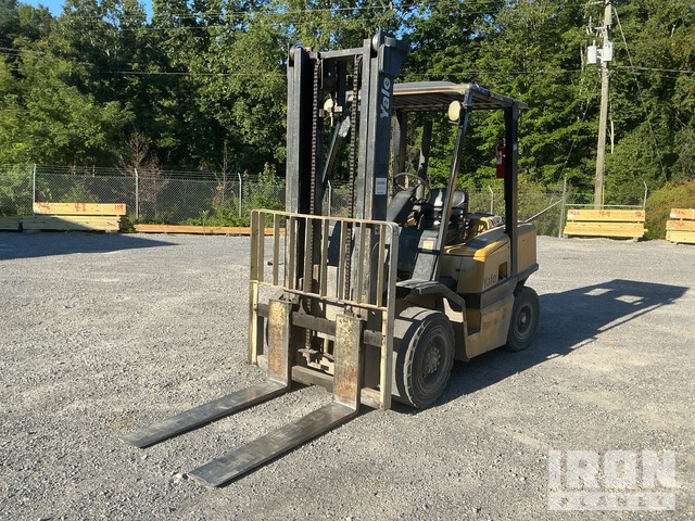 2006 Yale GDP080LJNPBV097 8000 lb Pneumatic Tire Forklift