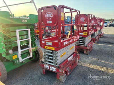 2019 MEC Micro 19 LCS Electric Scissor Lift