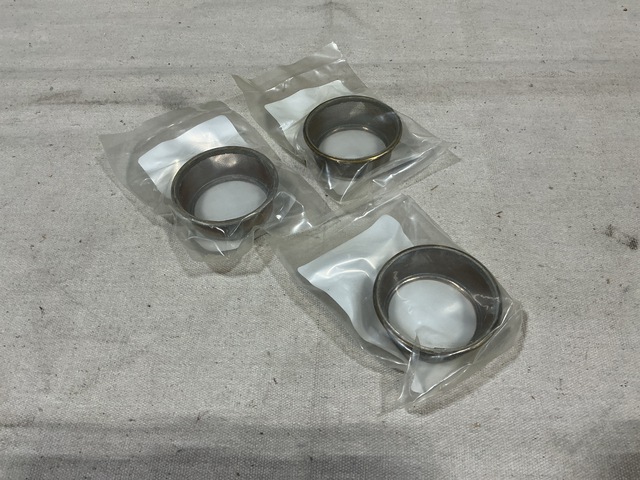 (90) Canadian Commercial 10516678 Top Assembly Fuel Strainers