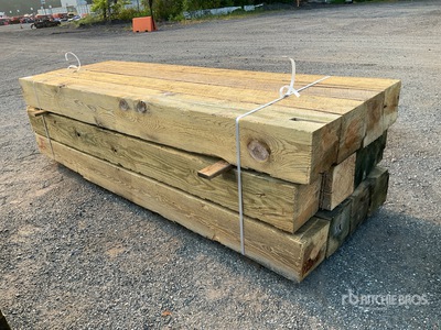 Quantity of (12) 10 x 10 x 10 Ft Surplus Pressure Treated Bois de construction