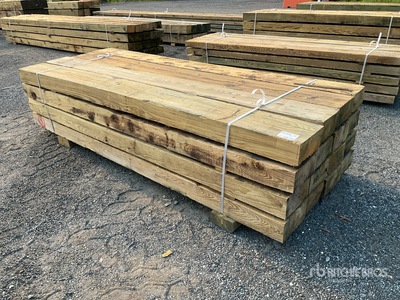 Quantity of (16) 6 x 12 x 10 Ft Surplus Pressure Treated Bois de construction