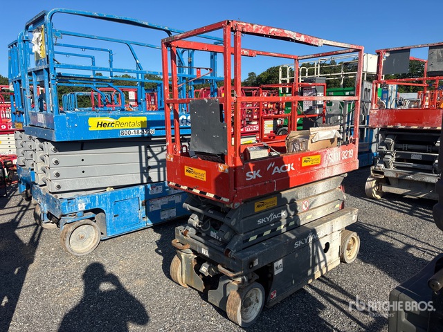 2017 Skyjack SJIII3219 Electric Scissor Lift