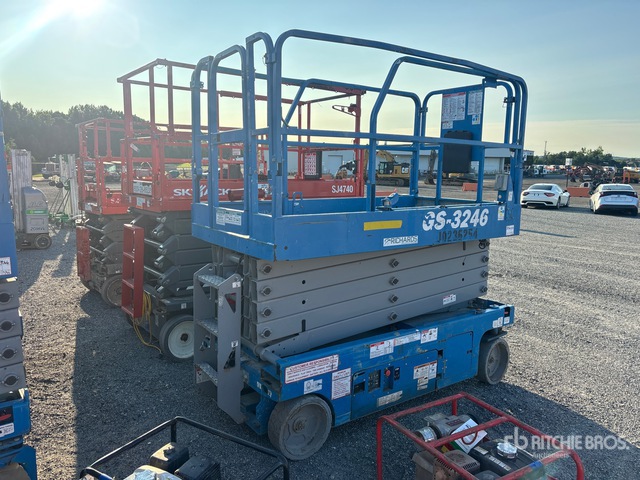 2018 Genie GS-3246 Electric Scissor Lift