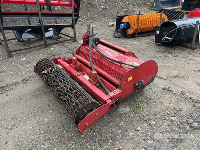 2016 Toro 32102 38 in Mini Skid Steer Soil Cultivator
