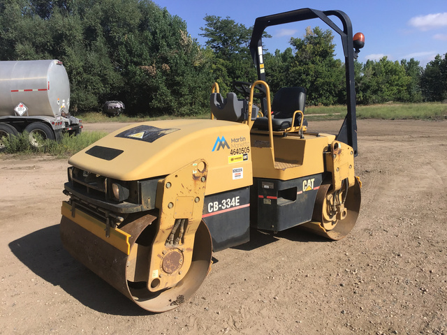 2005 Cat CB-334E Vibratory Double Drum Roller