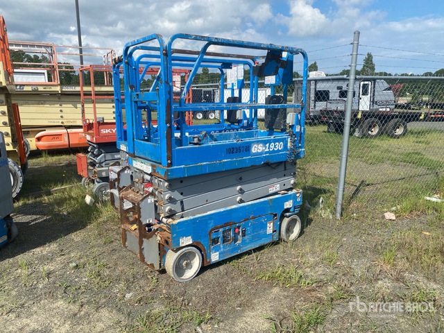 2018 Genie GS-1930 Electric Scissor Lift