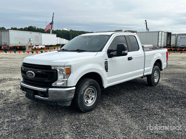 2020 Ford F-250 XL 4x2 Extended Cab Pickup