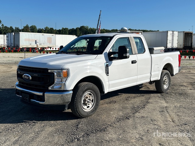 2020 Ford F-250 XL 4x2 Extended Cab Pickup