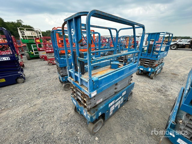 2016 Genie GS-1930 Electric Scissor Lift