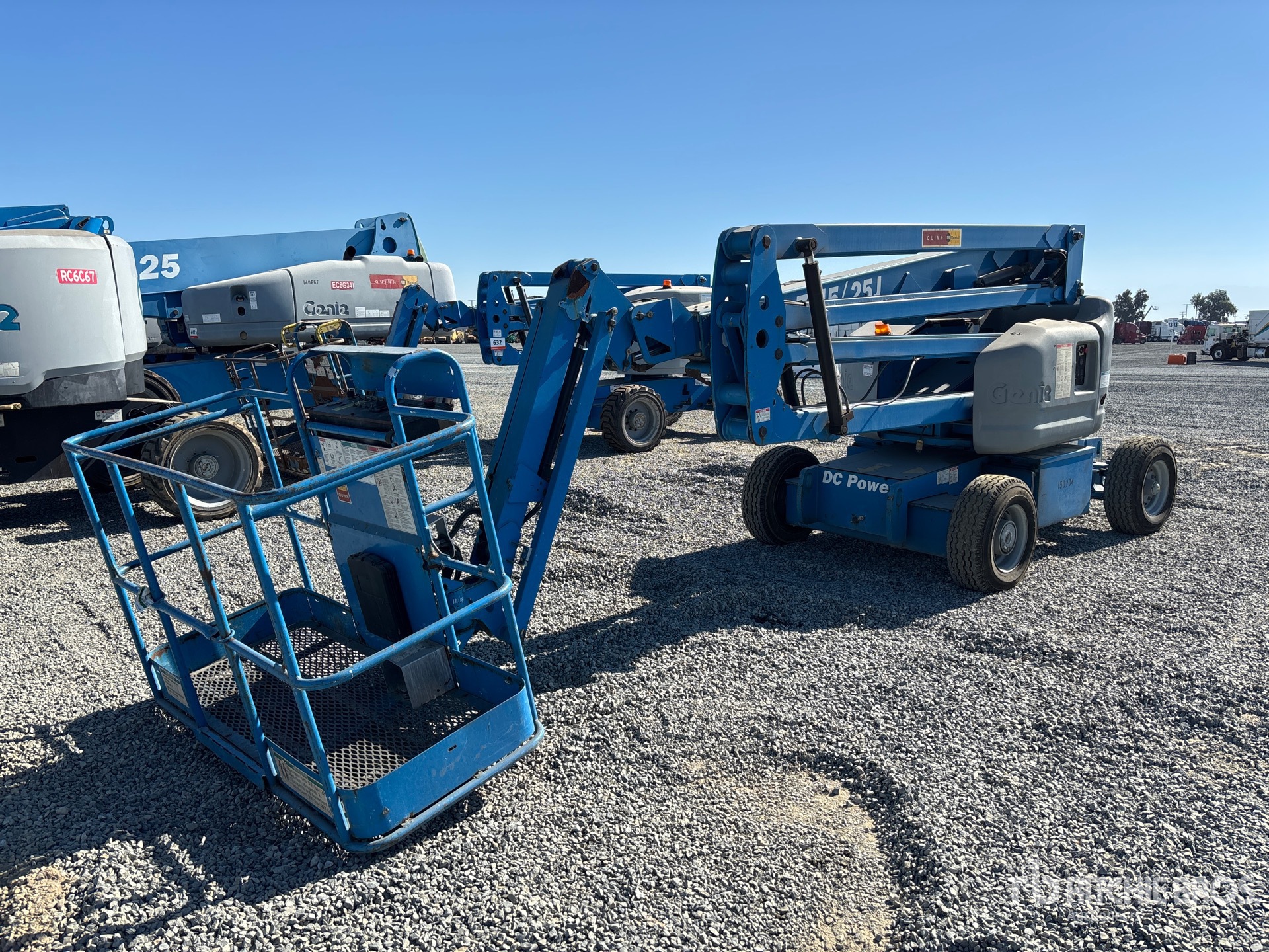 2015 Genie Z-45E 2WD Electric Articulating Boom Lift