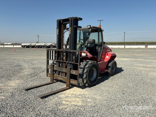 2015 Manitou M40-2T 7770 lb Rough Terrain Forklift