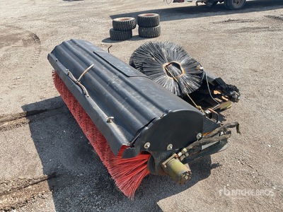 2011 Bobcat 84 in Skid Steer Broom