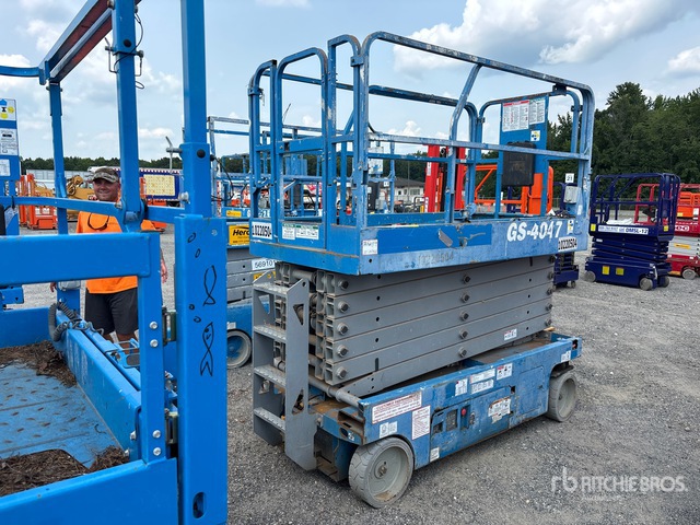 2017 Genie GS-4047 Electric Scissor Lift