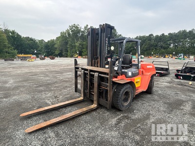 Toyota 7FDU70 13200 lb Pneumatic Tire フォークリフト